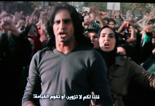 رسالات تعرض فيلم الفتنة الإيراني