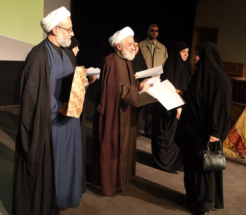 تخريج طالبات انهين دورات ثقافية في حزب الله