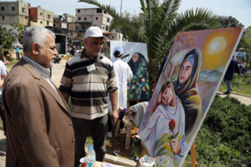 مرسم فني أمام المستشارية الثقافية الإيرانية