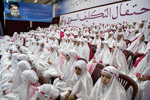 مدارس المهدي عج تكرم الفتيات اللواتي بلغن سنّ التكليف الشرعي