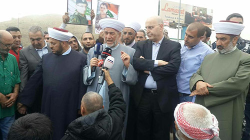 صور قطع طريق المصنع وضهر البيدر من قبل أهالي العسكريين المختطفين