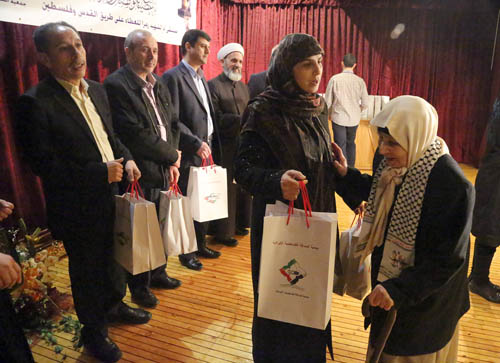 (الصداقة الفلسطينية الإيرانية) تكرّم أمهات الشهداء
