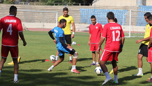 مدرب منتخب لبنان يستدعي 24 لاعباً