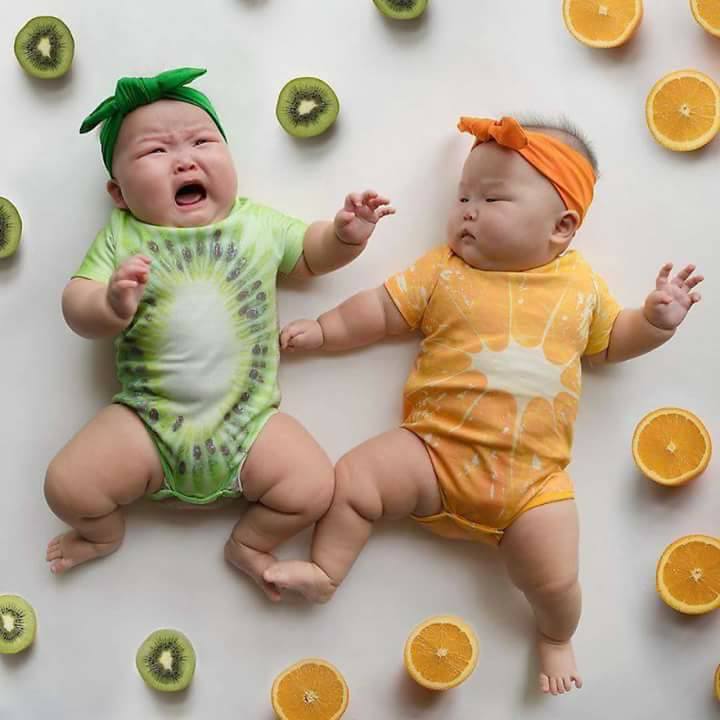 ماذا تلبس التوائم؟