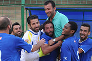 احتفالات الراسينغ بعد الفوز على الاخاء 2-0