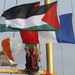 سفينتا كسر الحصار ترسوان على شاطئ غزة وسط استقبال جماهيري حاشد