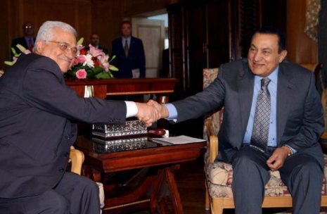 عباس يصل القاهرة لبحث وضع غزة مع مبارك