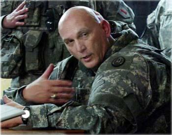قائد الإحتلال في العراق: الوضع ما زال هشاً 