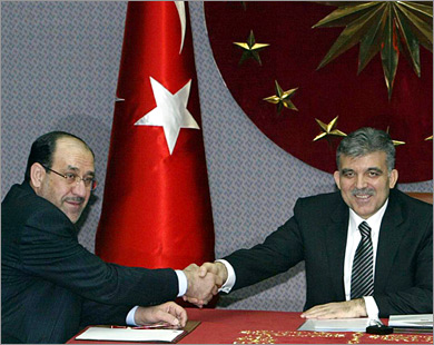 المالكي يختتم زيارة إلى تركيا ويتعهد بمكافحة "الكردستاني"