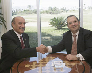 غلعاد يقصد القاهرة اليوم مجدداً لبحث مراقبة رفح وقضية شاليط