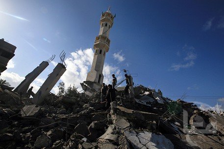 "الأوقاف" المُقالة: العدوان على غزة دمر 41 مسجدا بالكامل وقصف 5 مقابر 