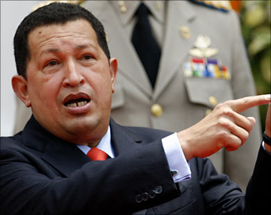 تشافيز يرحب بأوباما "بحرارة" بعد توجيه اهانات له