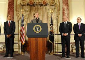 كلينتون تباشر مهامها باتصالات مع "الحلفاء"