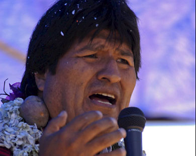 بوليفيا: موراليس يفوز في استفتاء الدستور لتحسين اوضاع السكان الاصليين