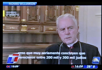 عزل أسقف أرجنتيني لتشكيكيه في "المحرقة"