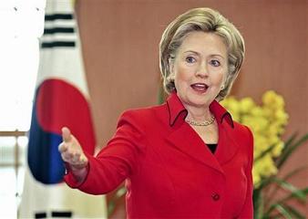 كلينتون: علاقنتا ببيونغ يانع تتحسن فور وقفها "إهانة الجنوب"

