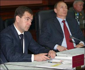 كوزاك: لا خلاف بين بوتين وميدفيديف