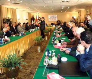 "السفير": مصر علقت الحوار كي لا يجمد طويلا