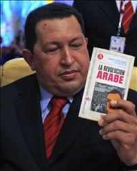 تشافيز لـ"السفير": ملاحقة البشير مهينة والمطلوب تجديد الناصرية