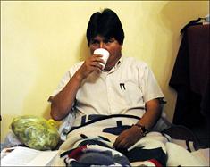 موراليس يواصل إضرابه عن الطعام 