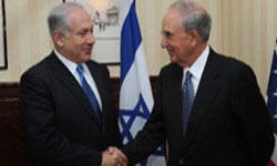 نتنياهو ينافق من جديد : بروباغاندا إعلامية صهيونية تربط تجميد الإستيطان بالنووي الإيراني و التطبيع العربي 