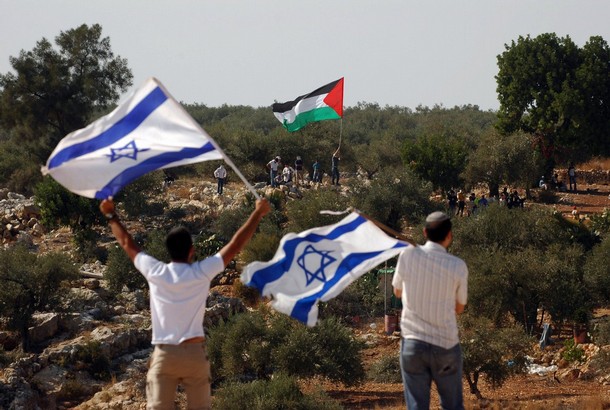 طاقما تفاوض "إسرائيلي" - فلسطيني في بيت جالا 