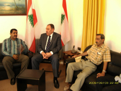 وفد قيادة الجبهه الديمقراطية لتحرير فلسطين عرض مع النائب السابق وجيه البعريني اوضاع مخيم نهر البارد