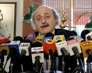 جنبلاط زار الحص: نحذر من السياسة الاميركية الاسرائيلية التي تهدف لتفتيت المنطقة