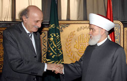 رئيس الحزب التقدمي الاشتراكي النائب وليد جنبلاط يزور المفتي الشيخ محمد رشيد قباني في دار الافتاء 