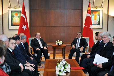 زيارة رئيس مجلس الشعب السوري الى تركيا: علاقات مميزة ونموذجية بين البلدين  
