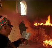 ابو حصيرة مسلم ناسك يحوله قرار رئاسي مصري الى حاخام ويسمح بحفلات المجون على ضريحه 
