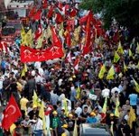 تظاهرة حاشدة للاحزاب اللبنانية والفصائل الفلسطينية في بيروت تضامنا مغ غزة واستنكارا لمجزرة اسطول الحرية