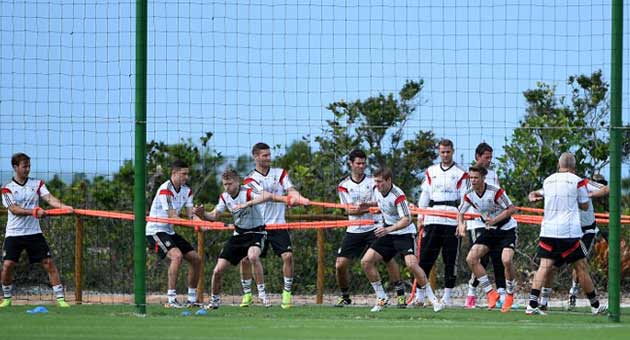 بالصور : تدريبات منتخب المانيا لكرة القدم