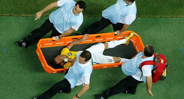 فيديو : نيمار في المستشفى بعد اصابته امام كولومبيا