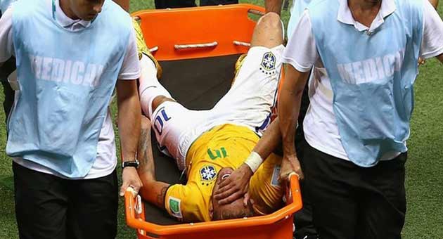 طبيب نادي برشلونة الى البرازيل لمرافقة نيمار خلال علاجه