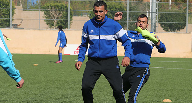 موني الى الشباب البحريني دون علم ناديه