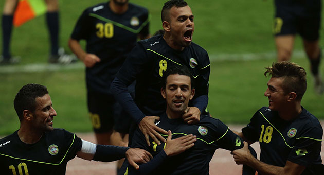 العهد الفائز على الصفاء يحافظ على الصدارة اسبوعاً جديداً