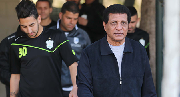 الانصار اقال مدربه المصري بعد يومين من استلام مهامه