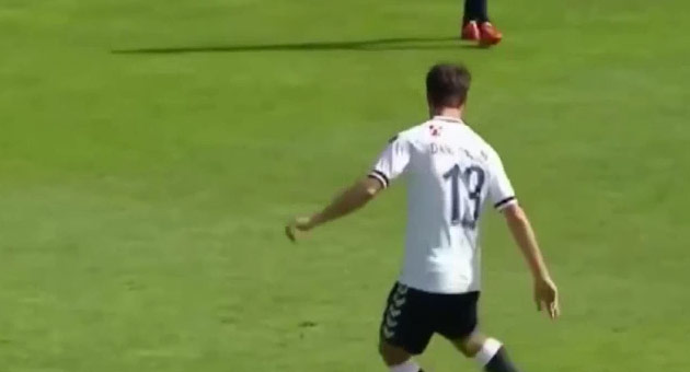 بالفيديو : هدف في الدوري الدنماركي على طريقة إبراهيموفيتش