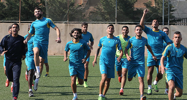 بالصور : ملعب نادي العهد الرياضي في حلة جديدة