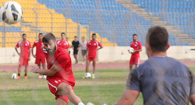 منتخب لبنان لكرة القدم يلتقي نظيره الاردني في اربد