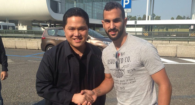 انتر ميلان يتعاقد مع اللاعب مونتويا على سبيل الاعارة