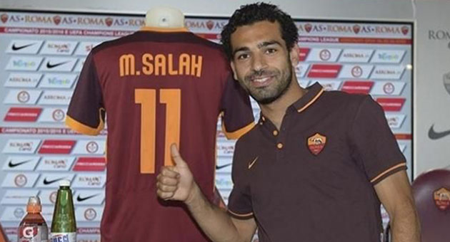 المصري محمد صلاح يدافع عن الوان روما الايطالي