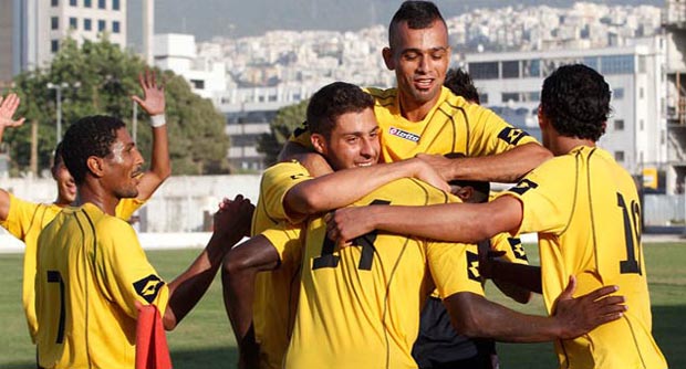 العهد يزاحم الصفاء على القمة