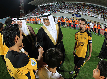 زعامة الكرة الكويتية بين القادسية والعربي