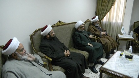 
"منتدى البحرين" و"تجمع العلماء": الحراك المطلبي في البحرين وطني وهدم دور العبادة انتهاك للحريات الدينية

