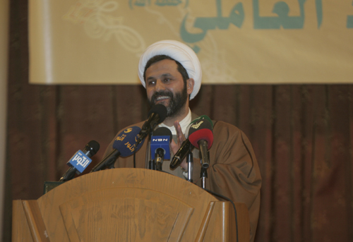 جامعة المصطفى (ص) العالمية تكرم العلامة الشيخ حسن طراد