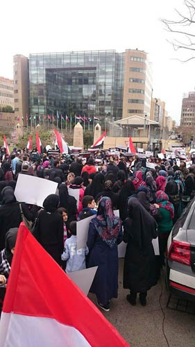 وقفة تضامنية امام مبنى الاسكوا في بيروت دعماً لنساء اليمن