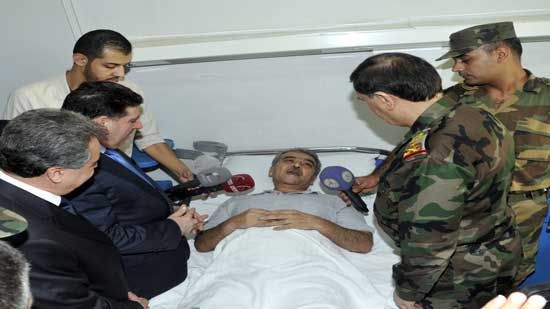 رئيس الوزراء السوري يتفقد جرحى الجيش في حلب