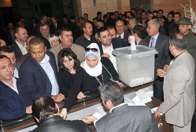 موسكو: نتائج الاستفتاء على الدستور السوري تظهر أن "المعارضة" لا يحق لها التكلم باسم الشعب
